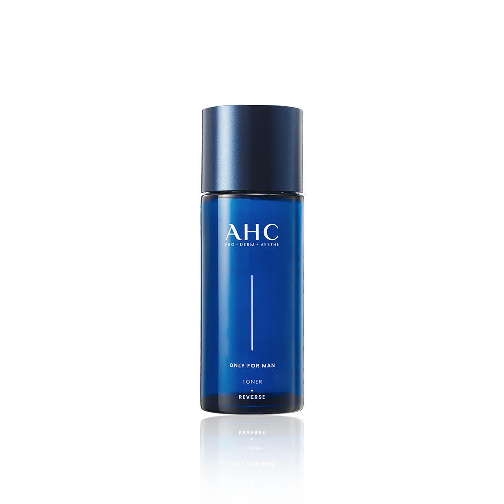 AHC Only For Men Toner 150ml, bouteille bleue sur fond blanc, marque AHC, style cosmétique pour hommes