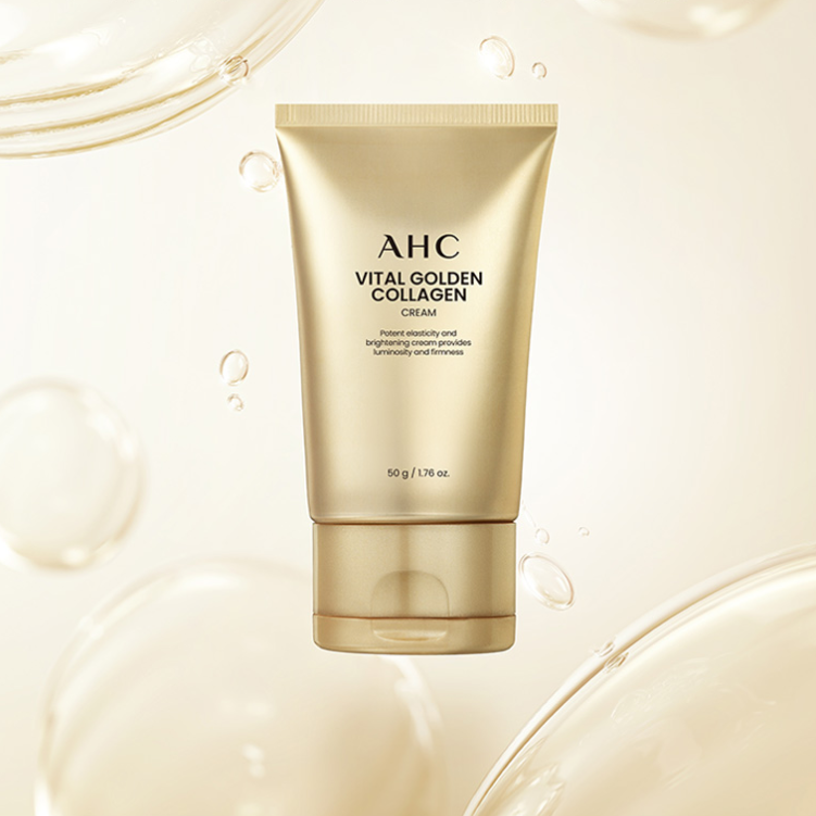Décris l'image en français : AHC Vital Golden Collagen Cream 50g, crème AHC sur fond doré avec bulles et texture
