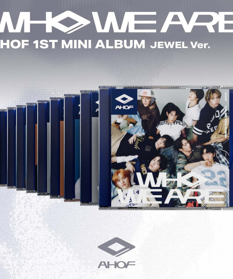 AHOF - 1st Album [WHO WE ARE] (JEWEL Ver.) (Random) - Album Kpop, couverture avec visuel groupe AHOF sur fond bleu.