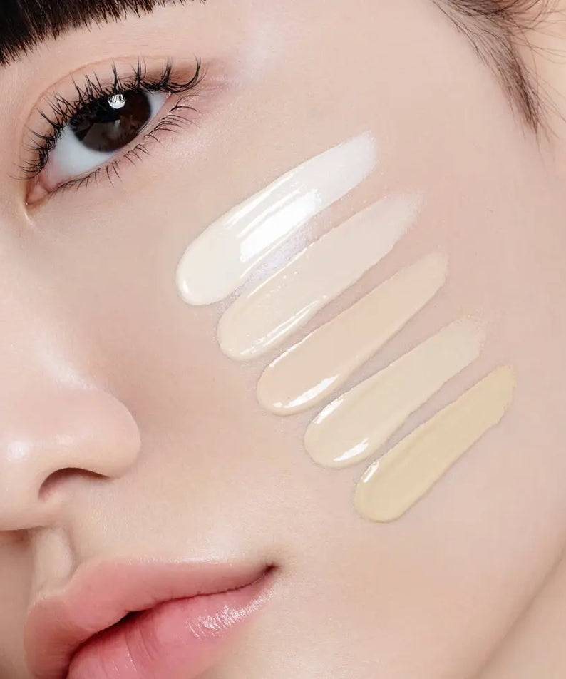 ANUA Gyul Cushion SPF50+PA+++, maquillage sur le visage avec texture sur peau, gros plan beauté (ANUA)