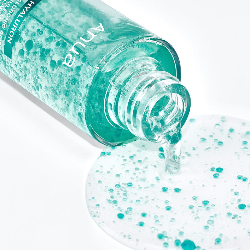 ANUA PDRN Hyaluronic Acid Moisture Capsule Mist 100ml de la marque ANUA, brume hydratante verte sur fond clair, gouttes