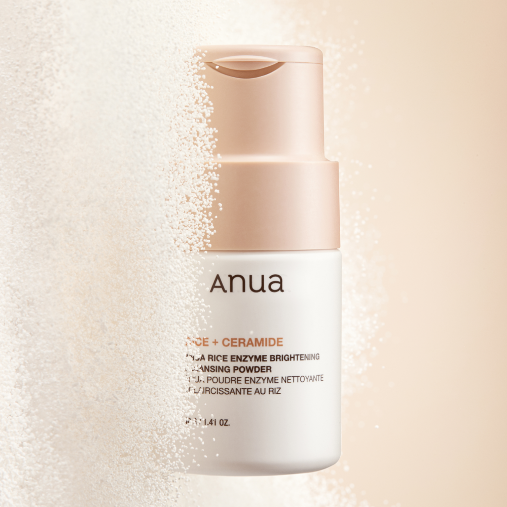 ANUA Rice + Ceramide Brightening Cleansing Powder 40g, poudre et flacon Anua sur fond beige avec effet grains, visuel produit