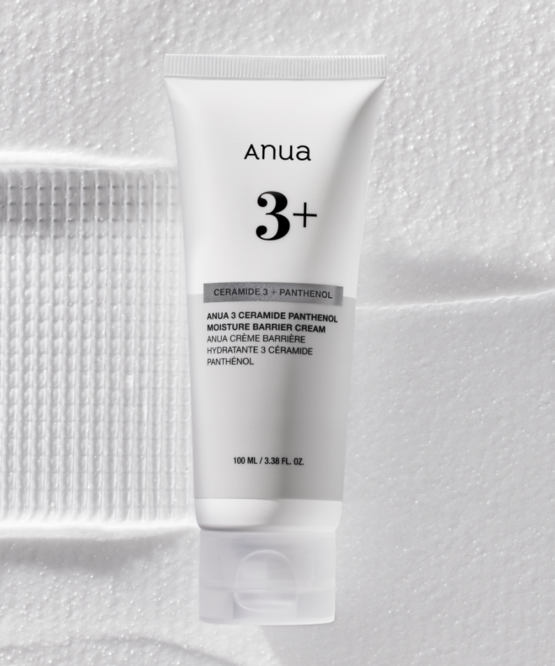 ANUA Ceramide 3 + Panthenol Moisture Barrier Cream 100ml, crème barrière hydratante sur fond texturé blanc, marque ANUA