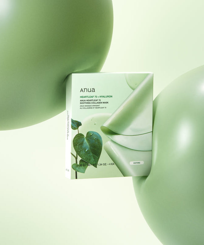 Masque ANUA Heartleaf 70 Soothing Collagen 4pcs entre des ballons verts sur fond clair.