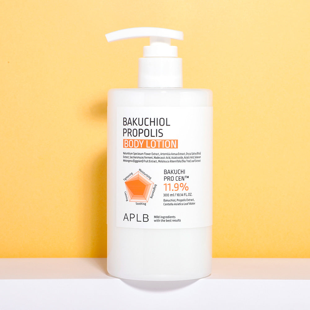 APLB Bakuchiol Propolis Body Lotion 300ml, flacon sur fond jaune, image produit APLB en contexte cosmétique.