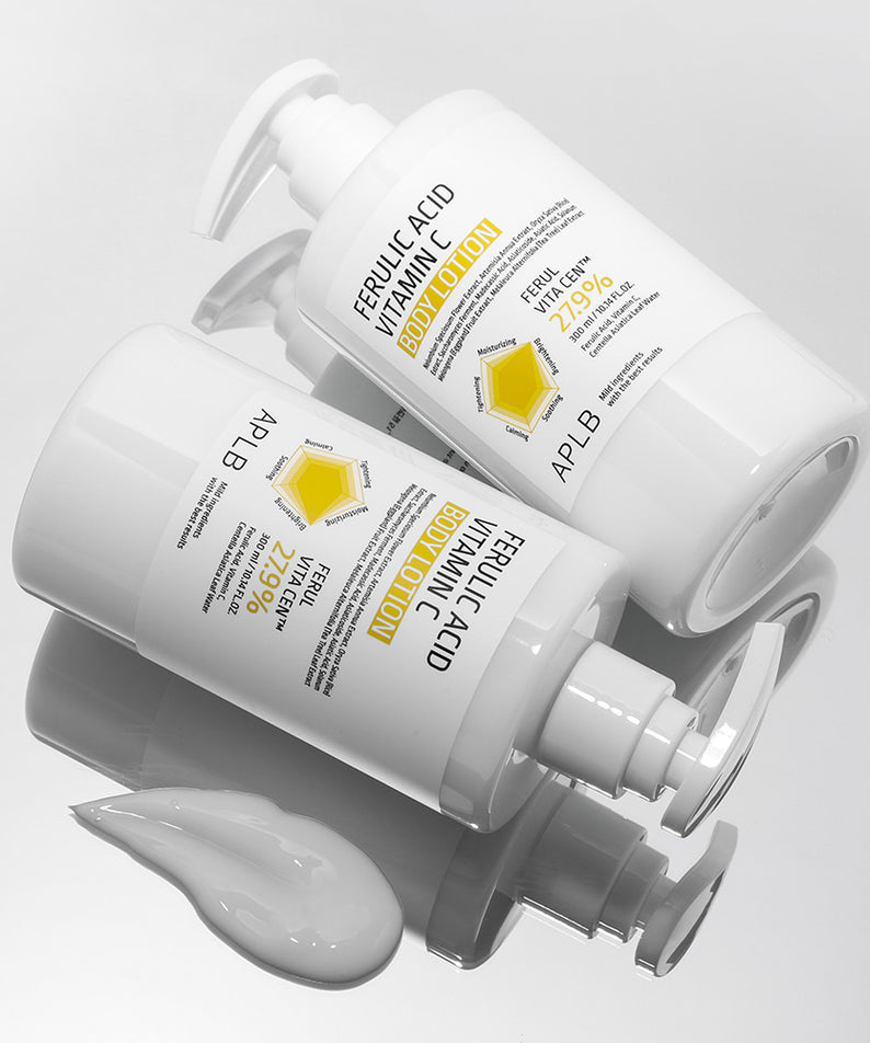 APLB Ferulic Acid Vitamin C Body Lotion 300ml, flacons blancs sur fond clair, texture de crème visible (APLB, cosmétique)