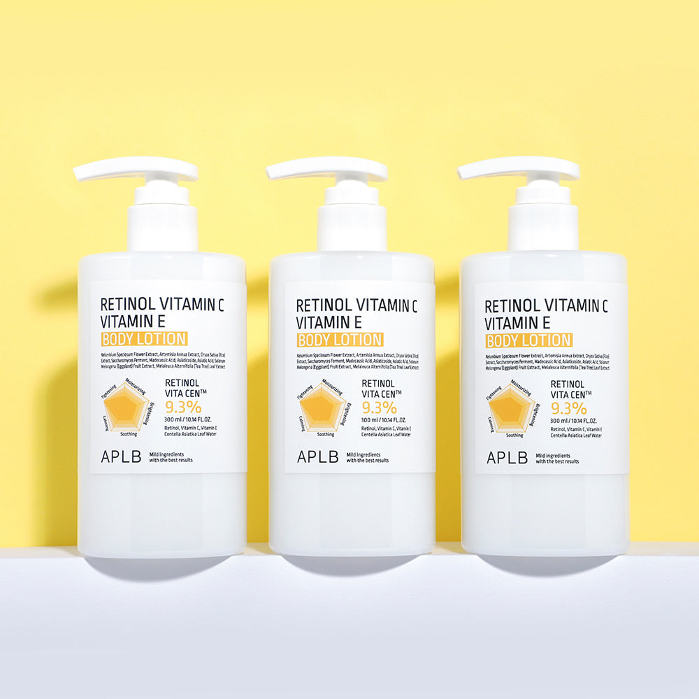 APLB Retinol Vitamin C Vitamin E Body Lotion 300ml, bouteilles sur fond jaune, marques APLB, contexte beauté soin corps