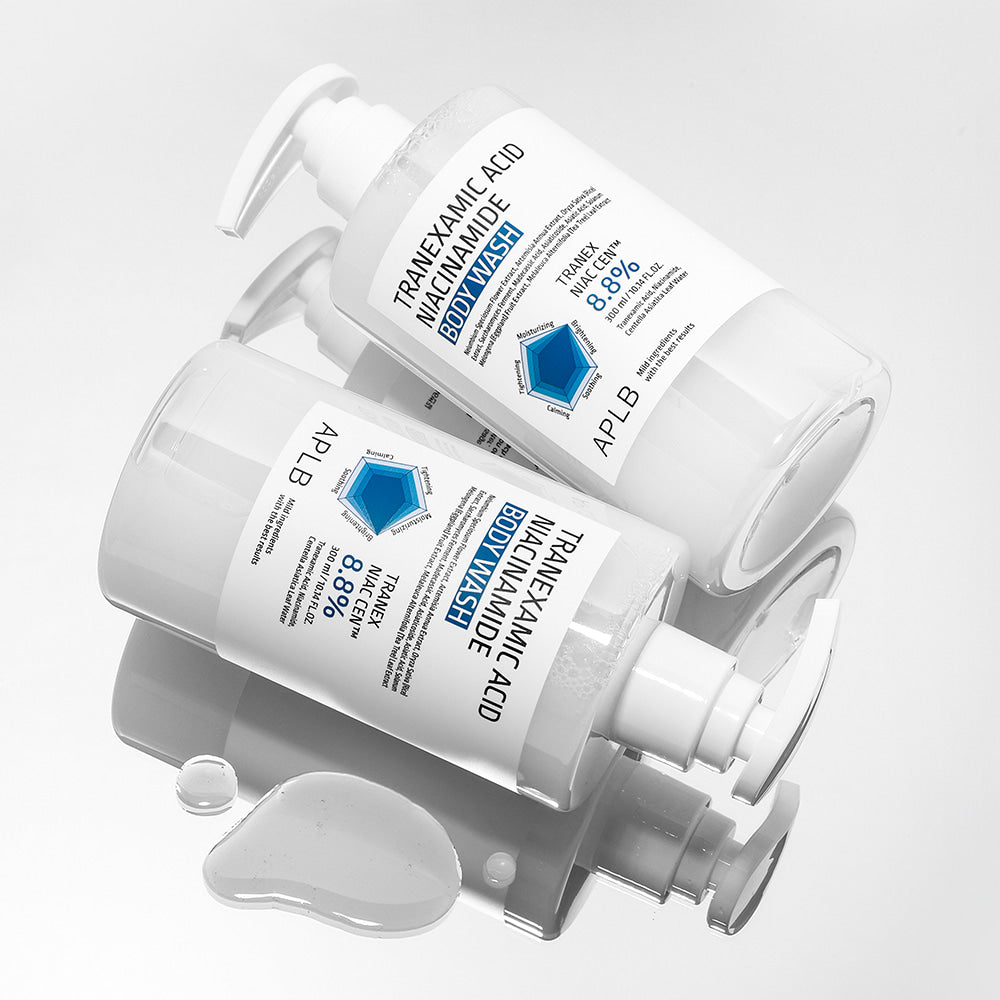 APLB Tranexamic Acid Niacinamide Body Wash 300ml, flacons APLB sur fond blanc, visuel cosmétique français