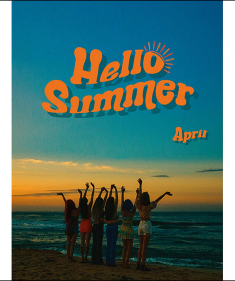 APRIL - [HELLO SUMMER] (SUMMER NIGHT VER.) - Album Kpop, pochette Hello Summer, plage au coucher de soleil, visuel été.
