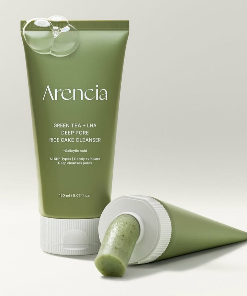 ARENCIA Green Tea + LHA Deep Pore Rice Cake Soap 150ml en deux tubes sur fond blanc, savon exfoliant pour pores.