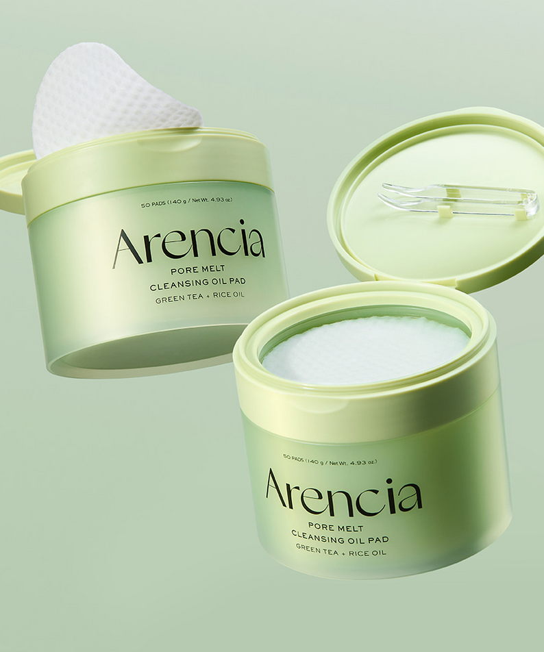 ARENCIA Pore Melt Cleansing Oil Pads 50 Sheets, photo du packaging vert et des lingettes démaquillantes sur fond clair.