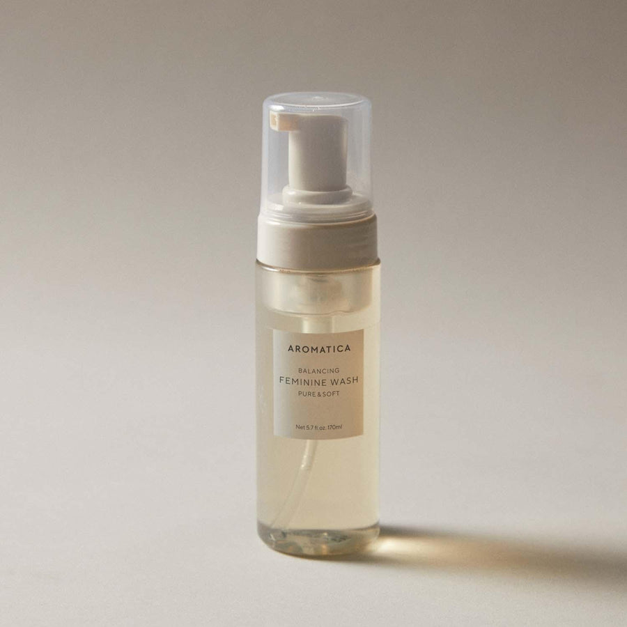 AROMATICA Pure & Soft Chamomile & Tea Tree Feminine Wash 170ml