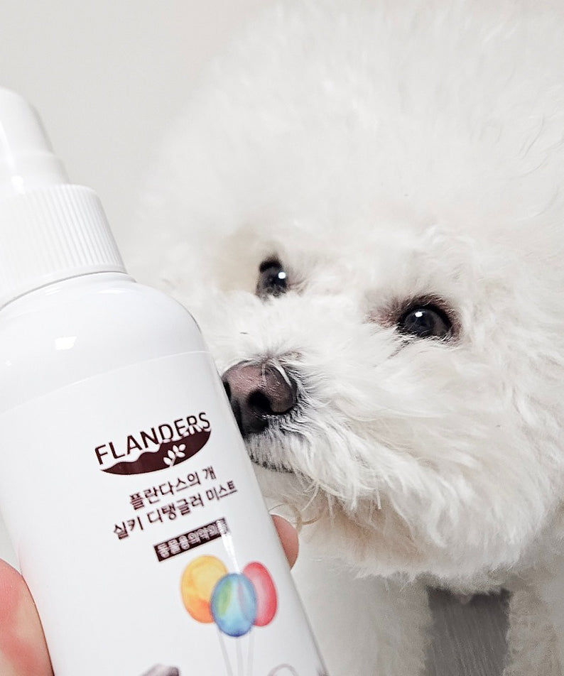 ATOMANDE Flander's Dog Silky Detangler Mist 200ml, marque Flander's, flacon vaporisateur, chien blanc sur fond clair