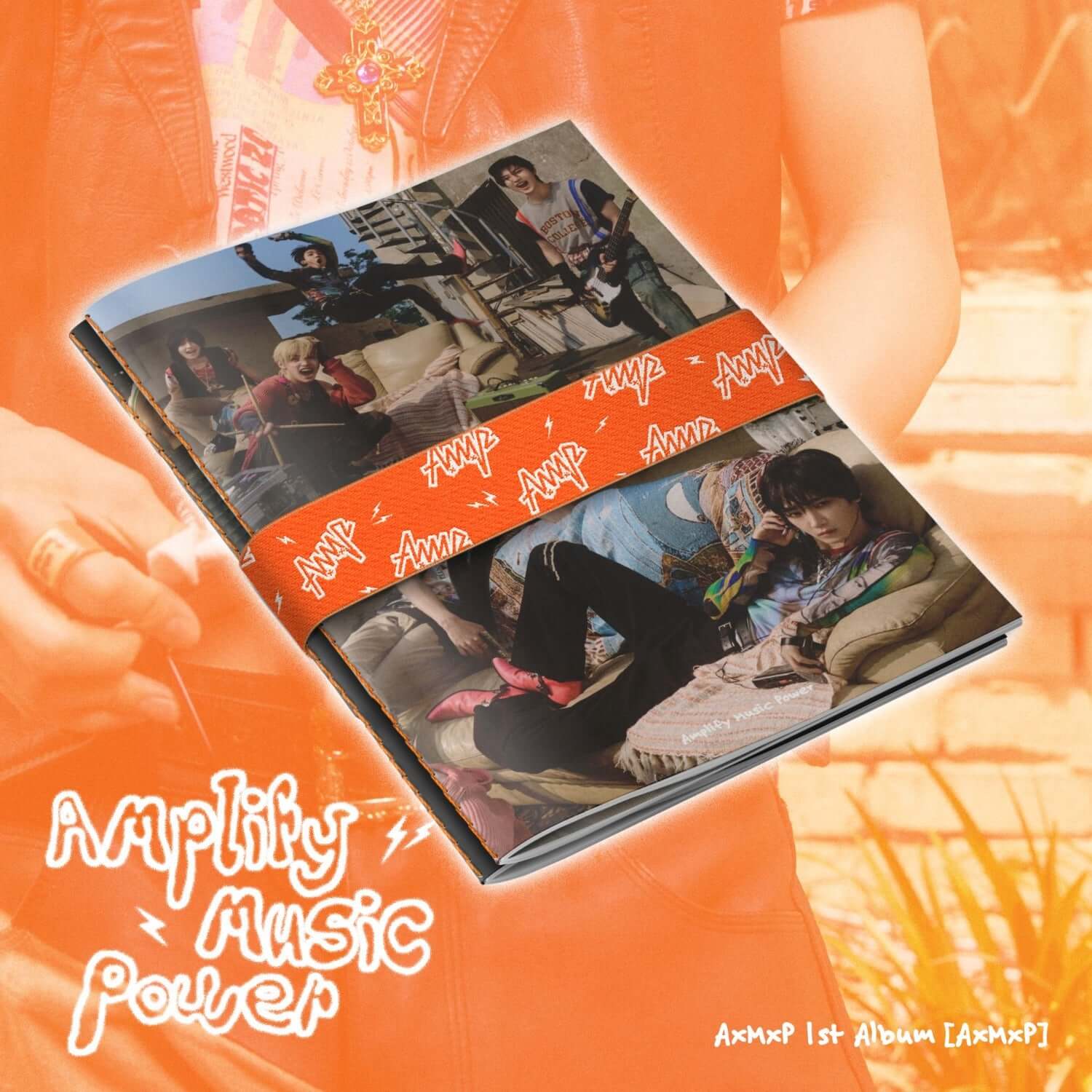 AXMXP - 1st Album [AxMxP] (A ver.) - Album Kpop : le disque AXMXP sur tissu orange, photos artistiques en couverture