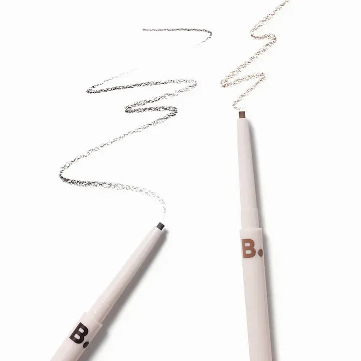 BANILA CO Super Slim Brow Pencil de BANILACO, en gros plan sur fond blanc, traces de sourcils au crayon