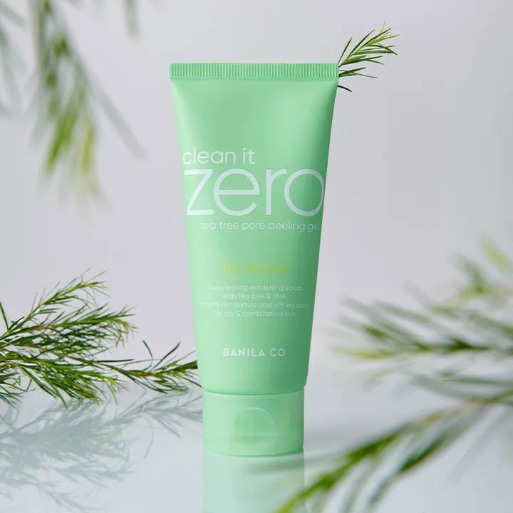 BANILA CO Tea Tree Pore Peeling Gel 200ml, tube vert à la menthe/tea tree, fond blanc, décor de plantes.