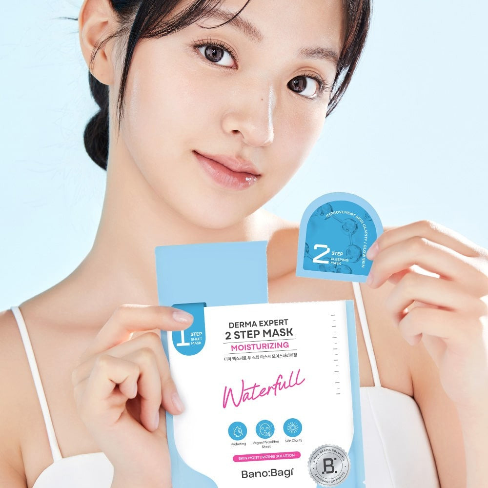 BANOBAGI Derma Expert 2 Step Mask Moiturizing : masque 2 étapes hydratant BanoBagi avec visage féminin, packaging bleu.