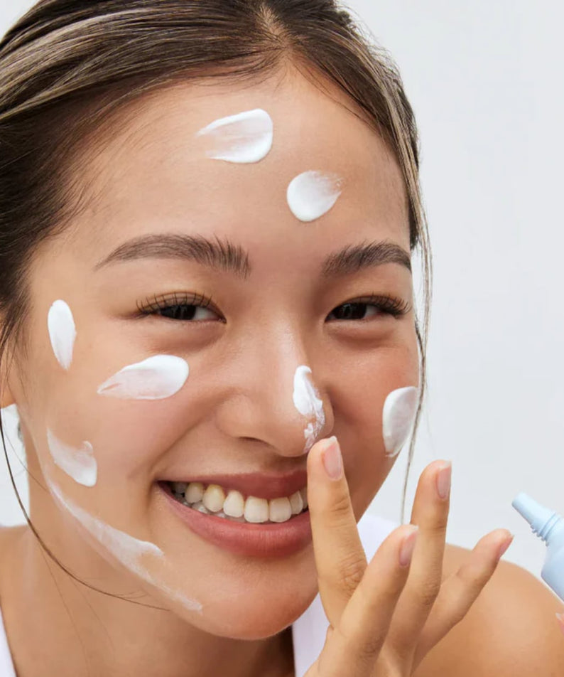 BEAUTY OF JOSEON Relief Sun Aqua Fresh SPF50+ PA++++ 50ml, marque coréenne, sur visage avec texture solaire crème blanche