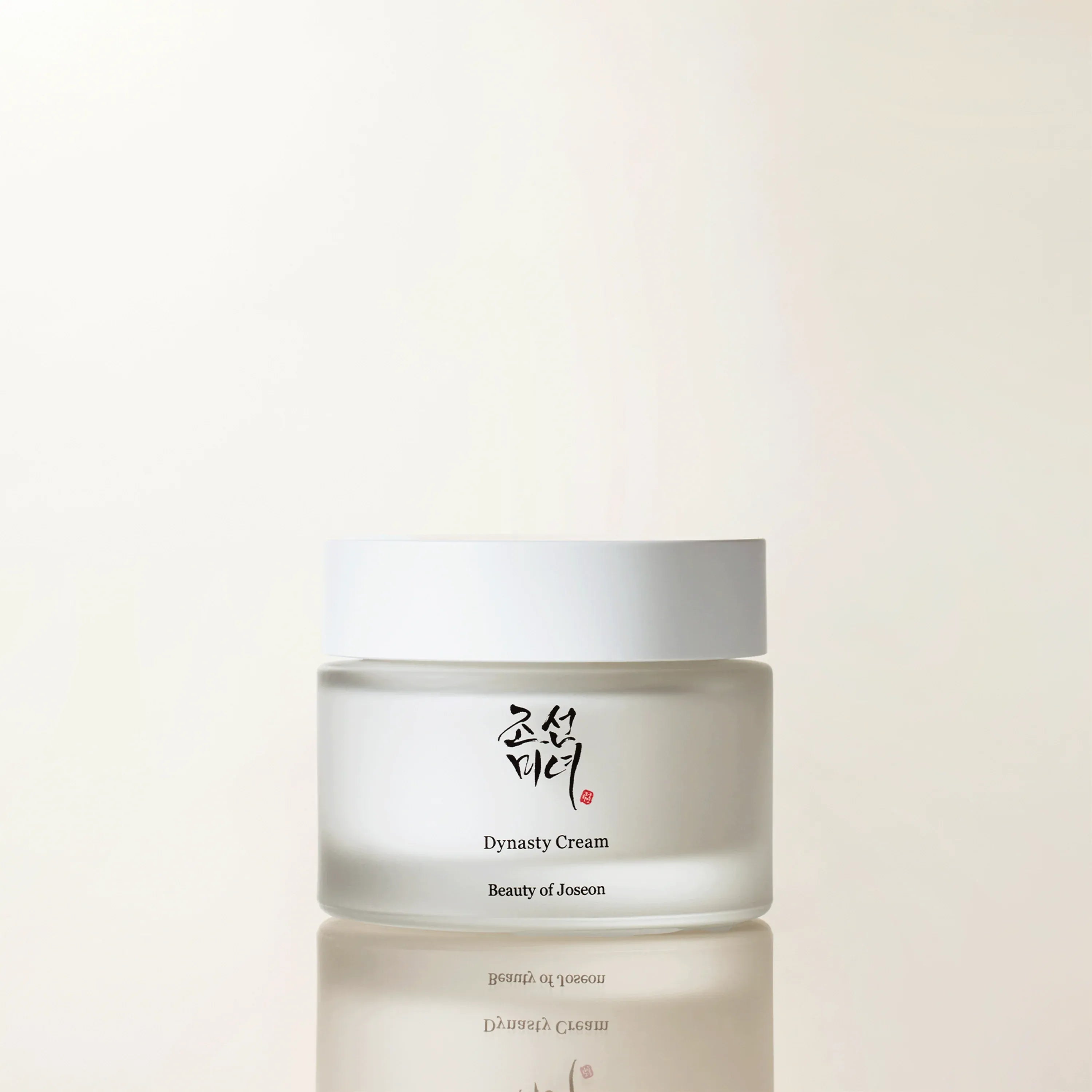 BEAUTY OF JOSEON Dynasty Cream 50ml de la marque Beauty of Joseon, pot de crème sur fond clair, rendu studio