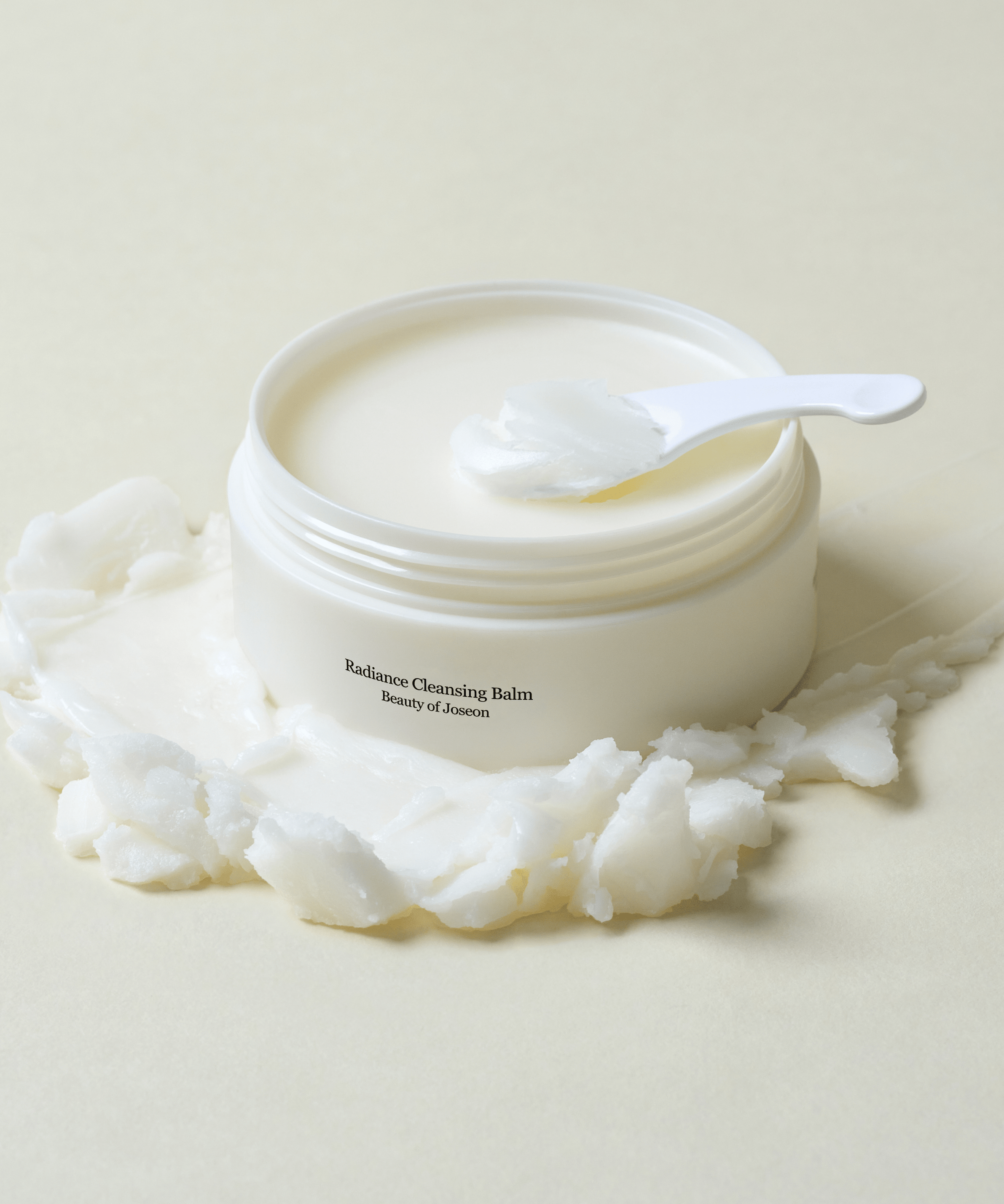 BEAUTY OF JOSEON Radiance Cleansing Balm 100ml, pot crème blanche sur fond clair, texture de baume, marque visible