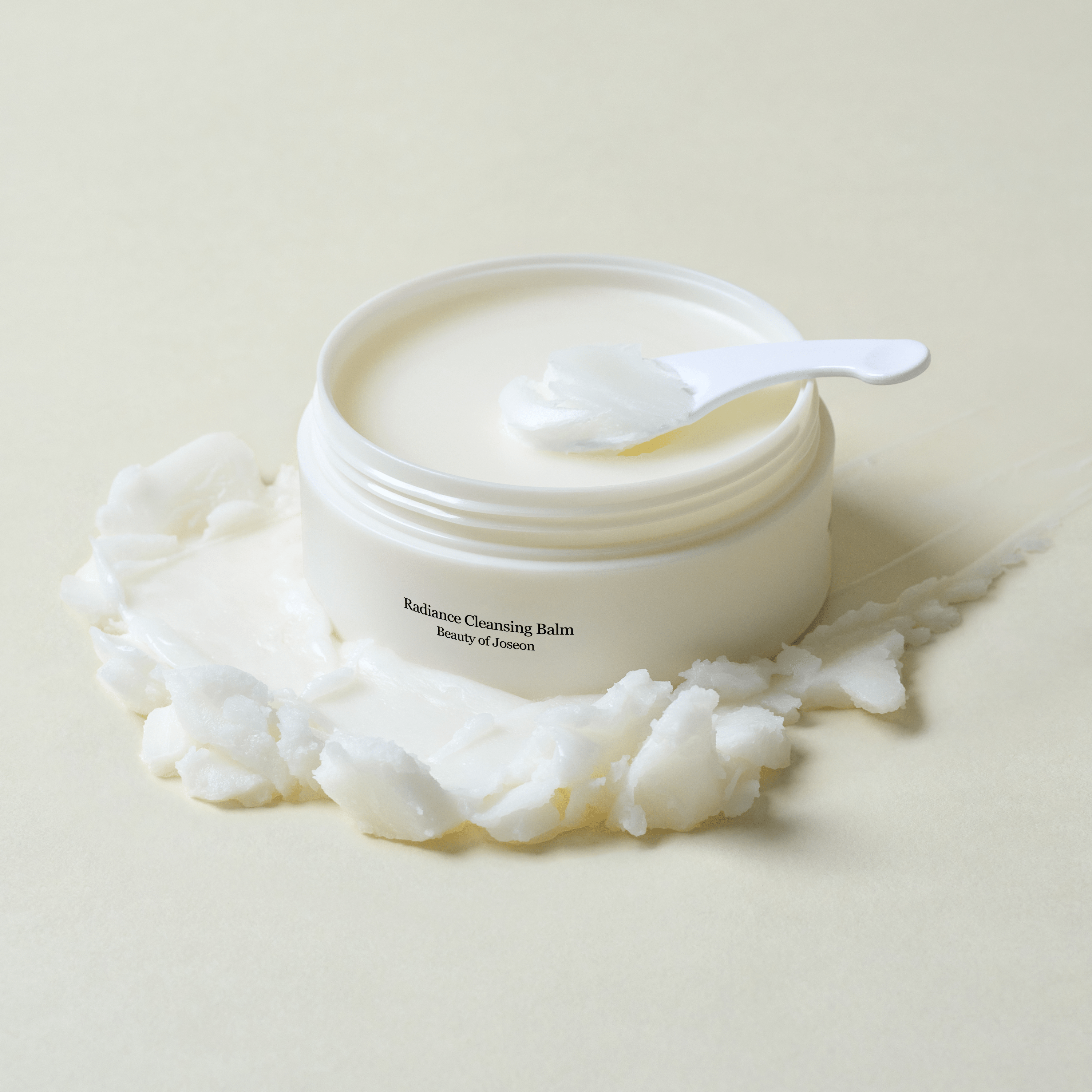 BEAUTY OF JOSEON Radiance Cleansing Balm 100ml, pot crème blanche sur fond clair, texture de baume, marque visible