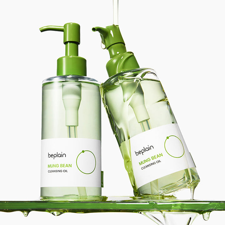 BEPLAIN Mung Bean Cleansing Oil 200ml, huile démaquillante verte en flacons beplain sur fond blanc, gouttes et pompe