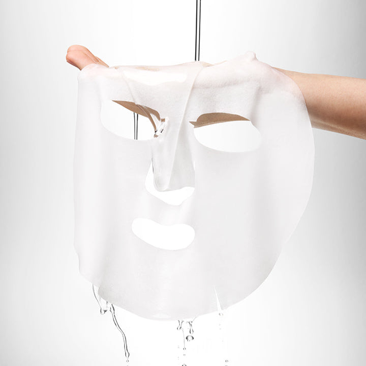 BEPLAIN B5 Hydrating Ampoule Mask 5 Sheets : masque en tissu hydratant sur une main, fond blanc, présentation produit beauté