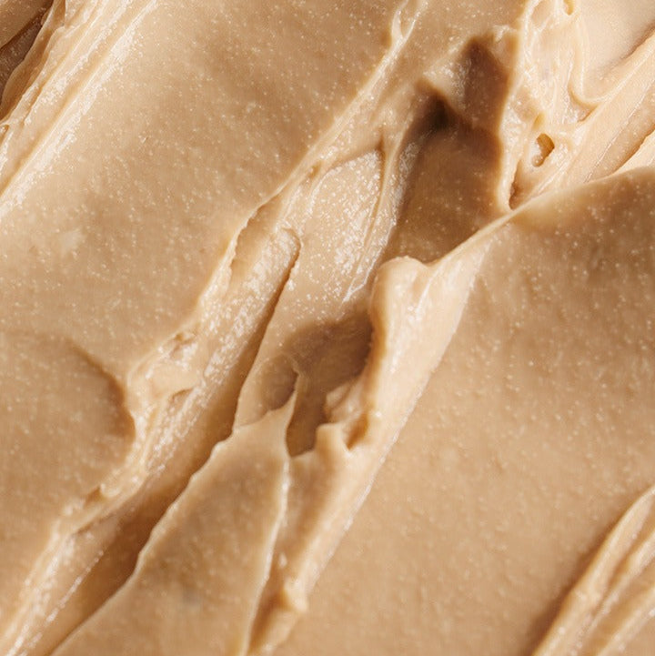 Texture crème BEPLAIN Cicaterol Capsule Barrier Cream 50ml, gros plan sur la barrière cutanée, style cosmétique.