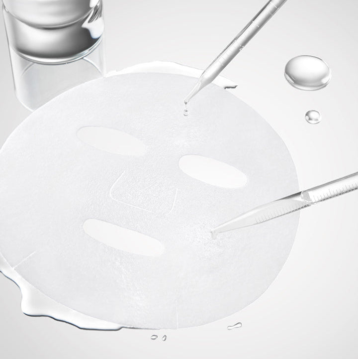 BEPLAIN Madecassoside Calming Ampoule Mask 5 Sheets : masque apaisant en tissu sur image beauté, ambiances blanc & gouttelettes.