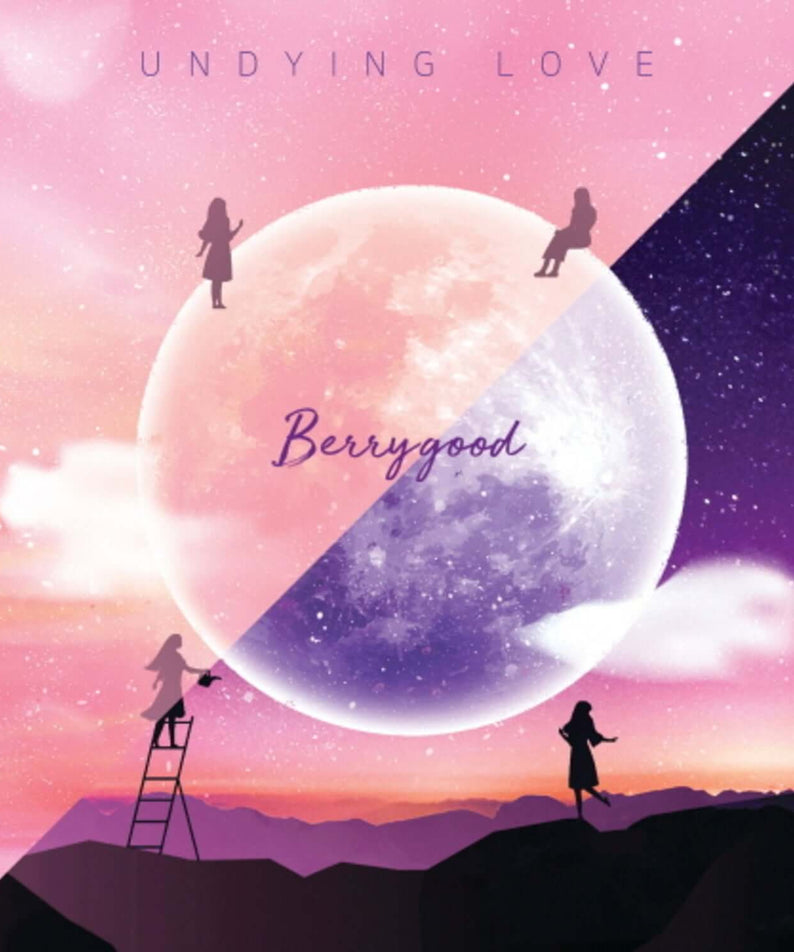 BERRYGOOD - [UNDYING LOVE] - Album Kpop, visuel avec une lune rose et figurines, marque BERRYGOOD sur fond mystique