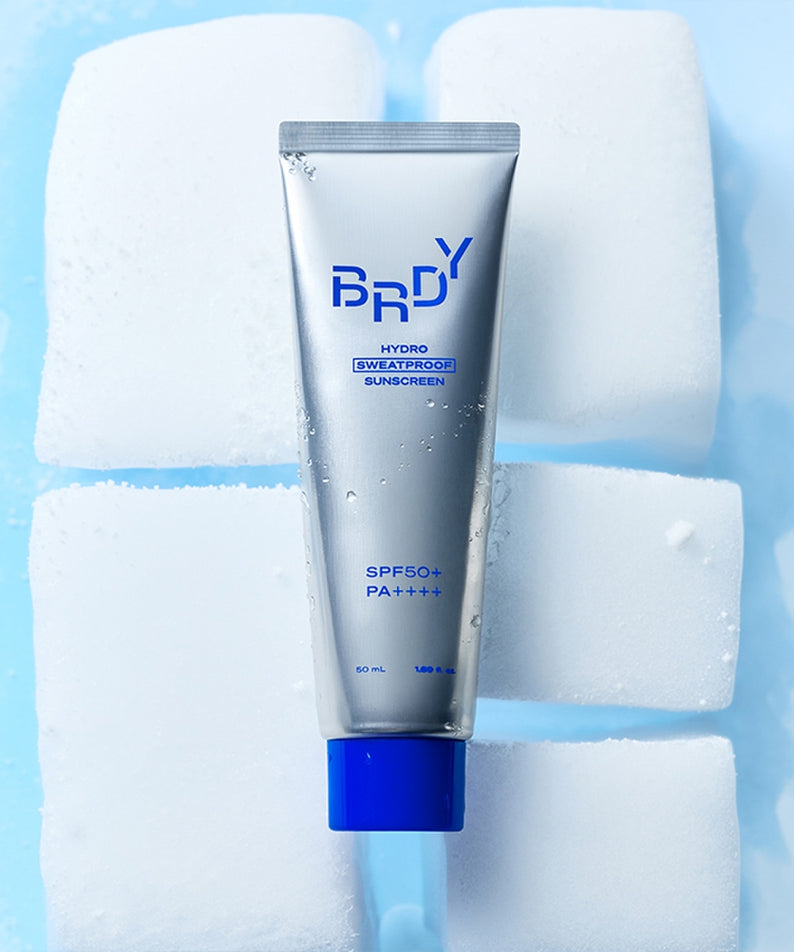 B.READY NEW Hydro Sweatproof Sunscreen 50ml de la marque BE.READY, tube sur glaçons bleus, effet sweatproof