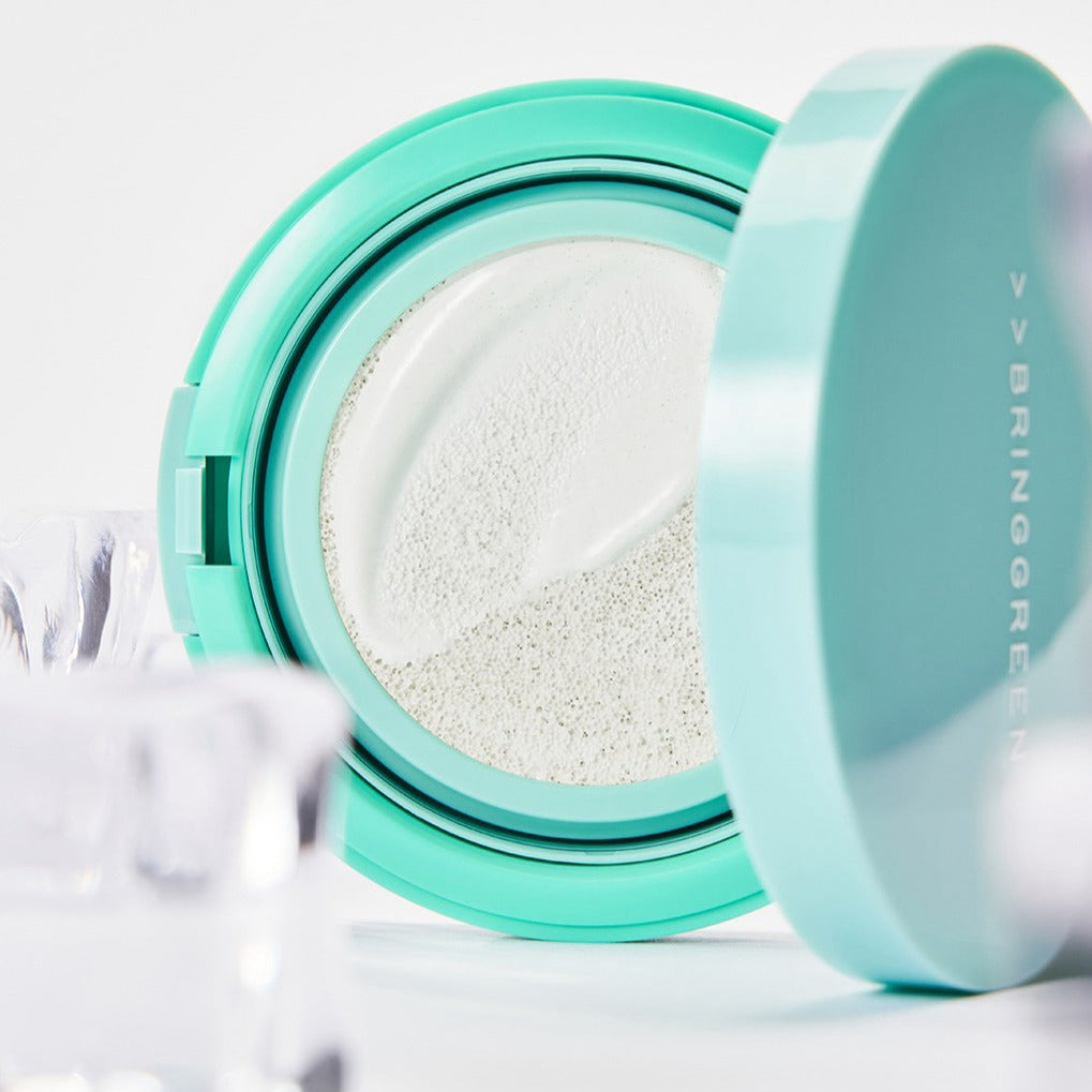 BRINGGREEN Tea Tree Cica Tone Up Sun Cushion de la marque BRINGGREEN, coussin solaire vert sur fond clair