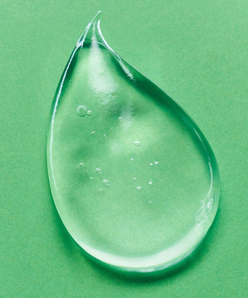 Goutte de gel BRINGGREEN Pink Aloe 96% Soothing Gel 300ml sur fond vert