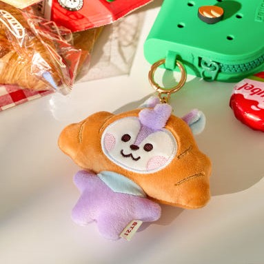 BT21 Bakery Plushy Keyring disponible sur Ma petite Coree, ton Eshop 100% K-beauty en direct de Seoul