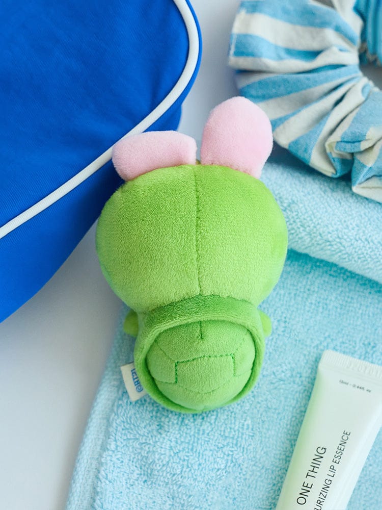 BT21 COOKY BABY MINI DOLL OCEAN FRIENDS, peluche officielle LINE, bébé lapin vert musclé sur tissu bleu océan