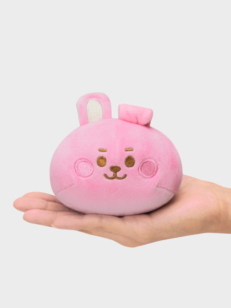 BT21 COOKY BABY MOCHI FACE CUSHION (S) LINE FRIENDS : coussin mochi rose kawaii, format bébé, lapin COOKY sur main.