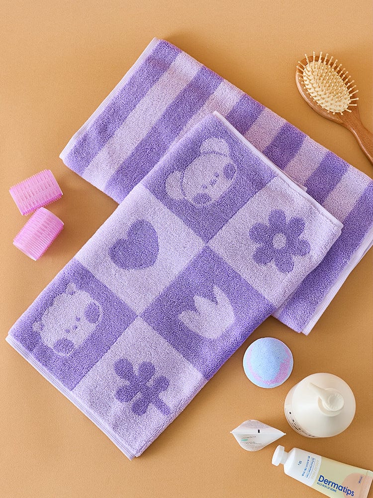 BT21 FACE TOWEL GIFT SET (2PCS) DAILY BASIC, serviettes violettes LINE FRIENDS avec personnages BT21 sur fond beige