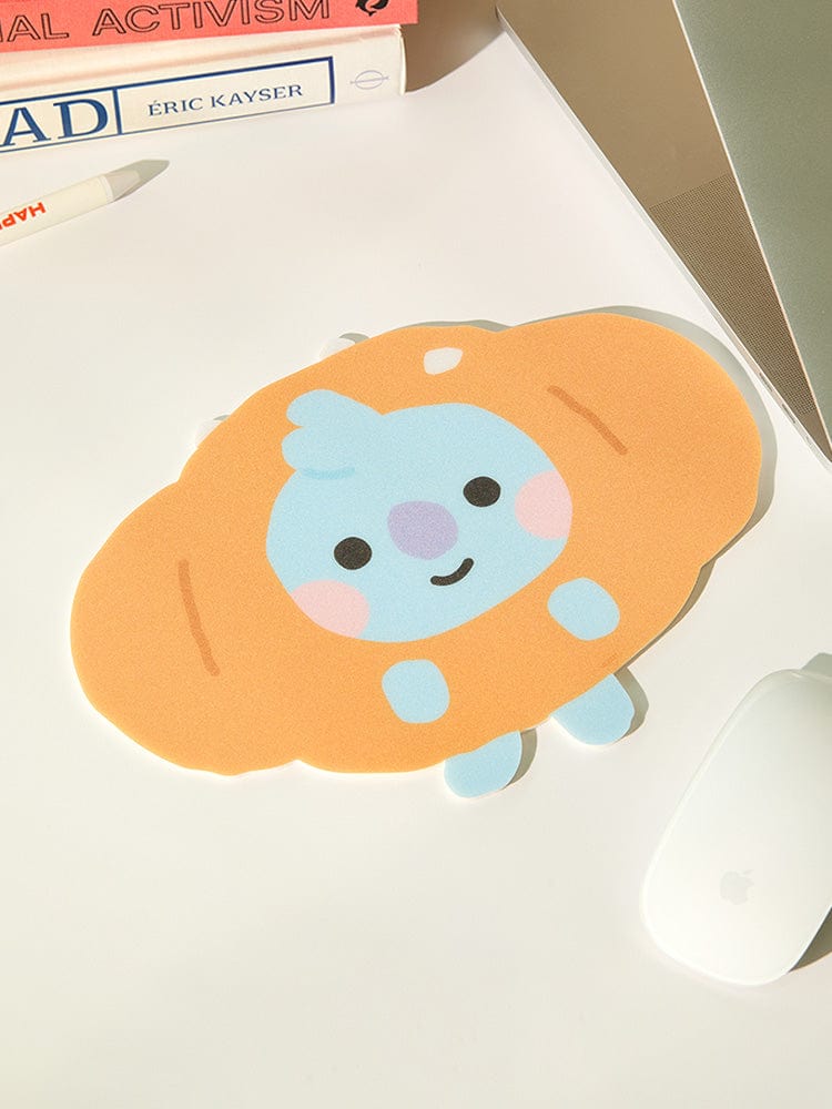 BT21 KOYA BABY MOUSE PAD BAKERY SHOP, tapis de souris officiel LINE FRIENDS avec KOYA, motif mignon en studio.