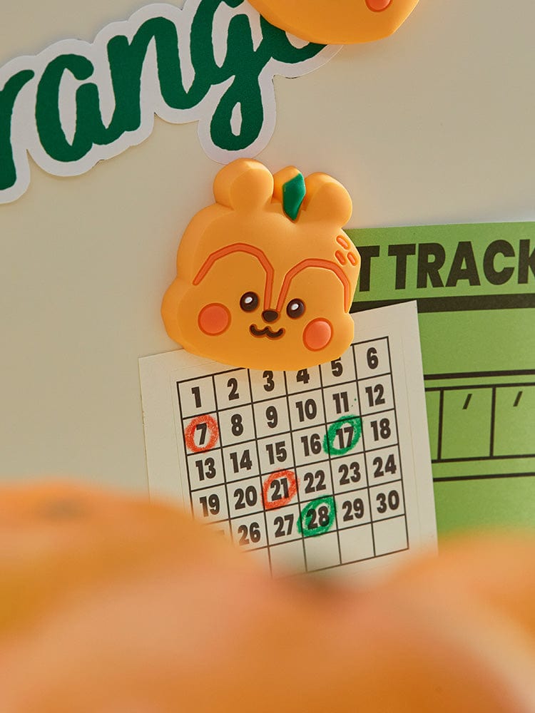 BT21 MANG BABY SILICONE MAGNET ORANGE PARTY : magnet orange Mang poney danseur masqué, papeterie LINE FRIENDS, bureau/école.