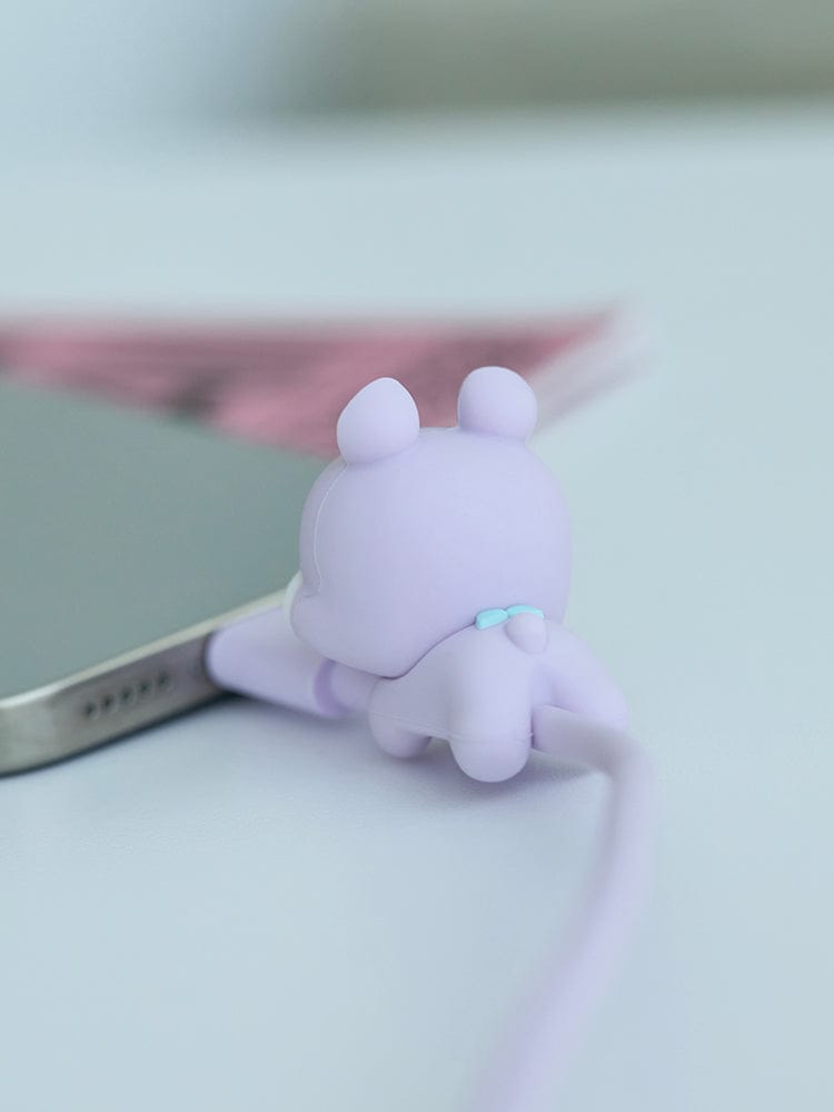 BT21 MANG BASIC USB C CABLE officiel LINE FRIENDS, câble USB-C avec figurine MANG sur bureau, protection et design élégant.