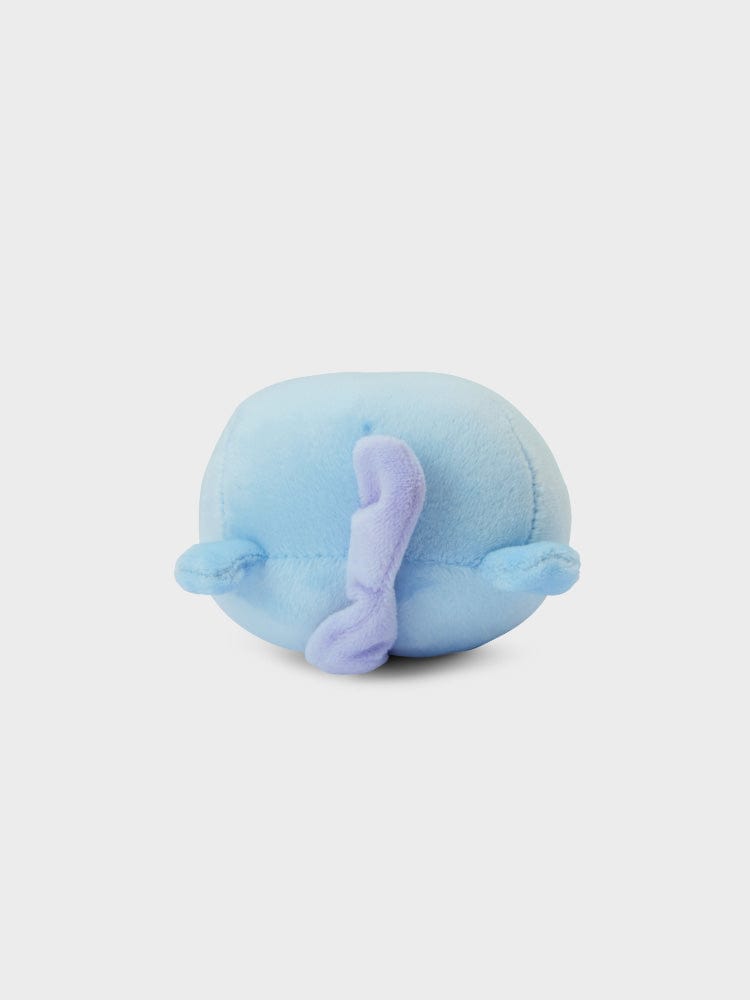 BT21 MANG minini LYING DOLL peluche officielle, poney danseur masqué J-Hope, posée sur fond clair, décoration chambre