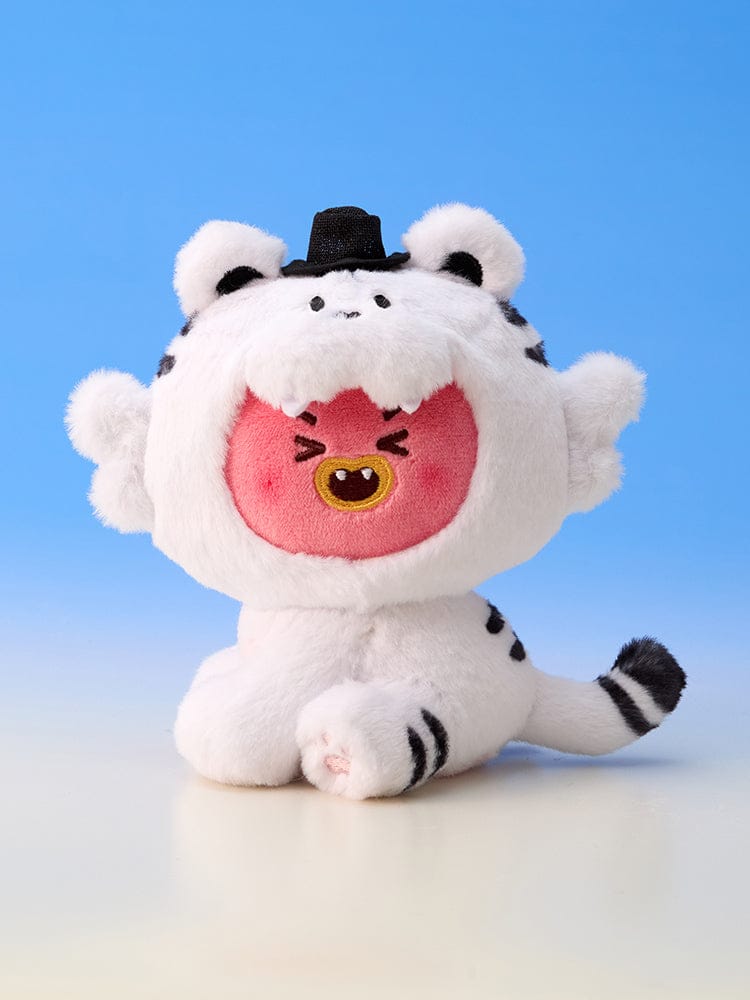 BT21 PLUSH K-HORANG peluche officielle LINE FRIENDS, personnage panda blanc avec cœur rouge, fond bleu