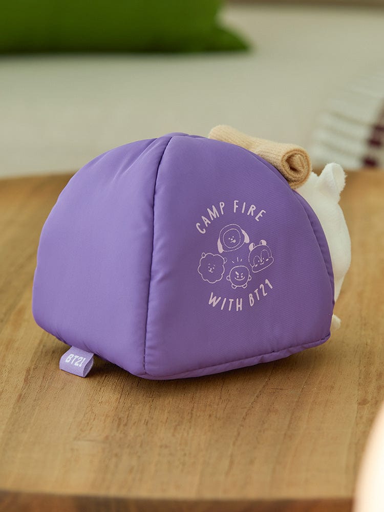 BT21 RJ DOLL CAMPFIRE peluche RJ alpaga officielle LINE FRIENDS, bonnet violet Campfire sur table, chambre cosy