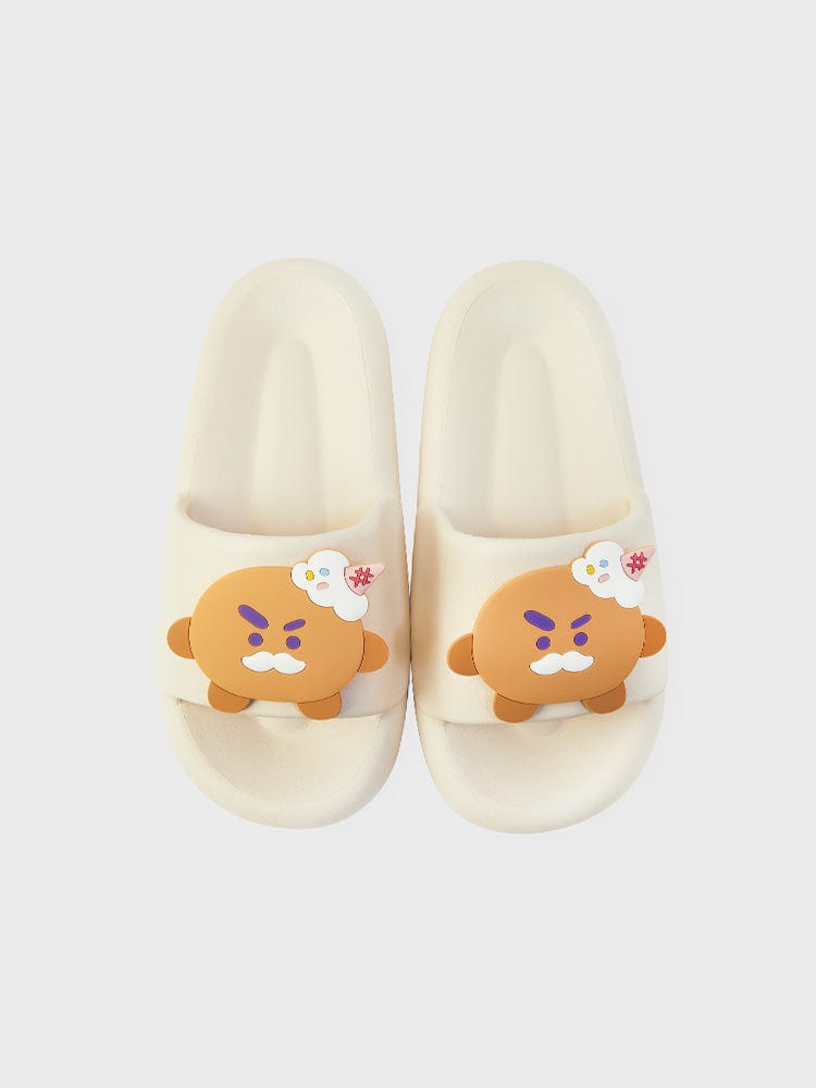 BT21 SHOOKY SLIPPERS ON THE CLOUD EDITION : pantoufles officielles LINE FRIENDS sur fond clair, motif SHOOKY kawaii.