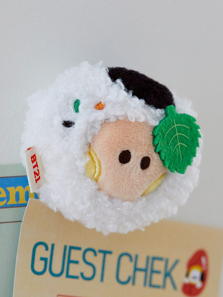 BT21 SHOOKY minini PLUSH MAGNET BUNSIK : peluche biscuit SHOOKY en boule blanche, sur boîte “GUEST CHECK”