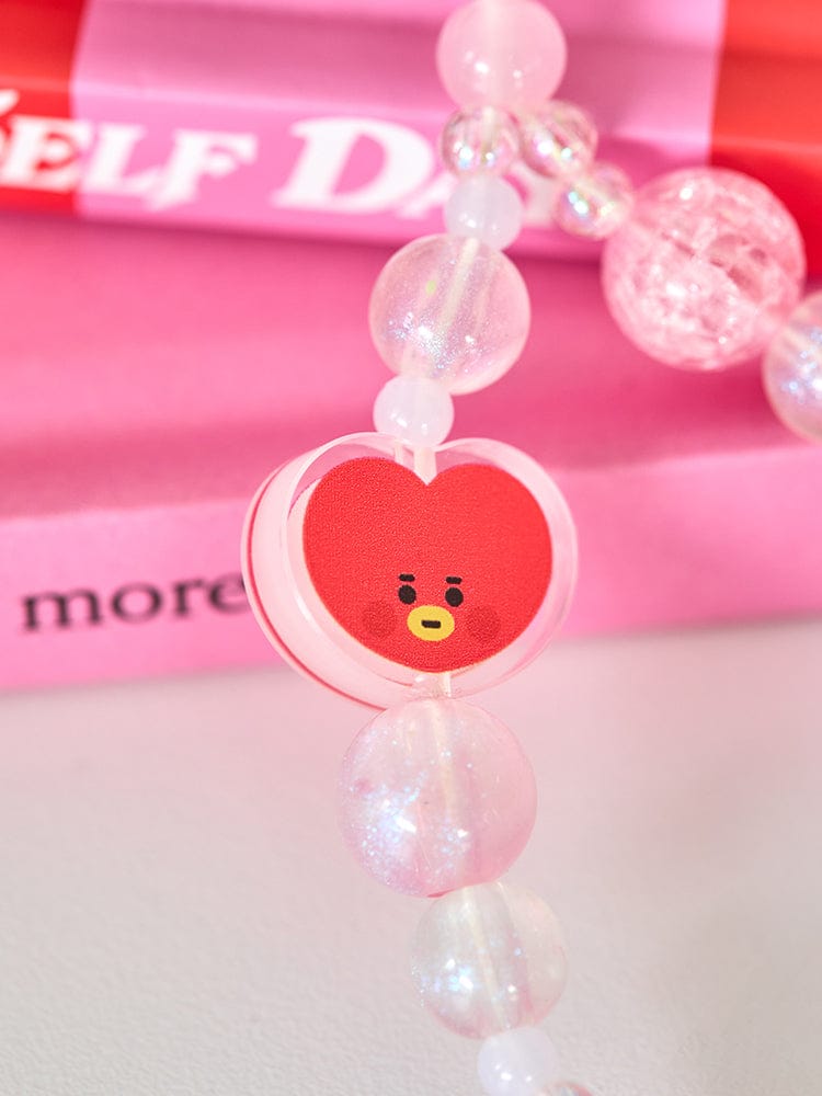 BT21 TATA BABY PEARL BEADED KEYRING avec porte-clés perles roses, tête TATA cœur rouge, accessoire LINE FRIENDS en gros plan.