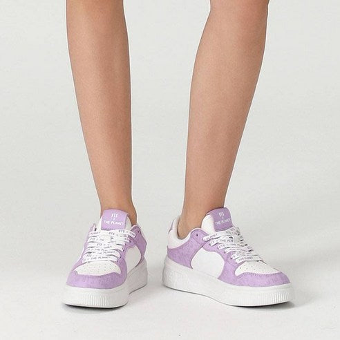 BTS x The Planet Oneil Shoes - Purple (HSBTS011-607) : baskets violettes BTS x The Planet sur fond clair, vue chaussures.