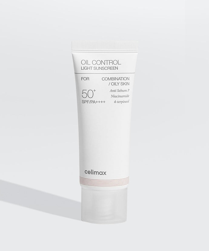 CELIMAX Oil Control Light Sunscreen 40ml, tube blanc sur fond clair, marque CELIMAX, écran solaire anti-brillance.