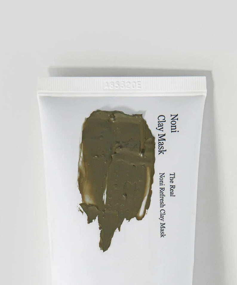 CELIMAX The Real Noni Refresh Clay Mask 120g de marque CELIMAX, masque à l’argile vert en pot blanc sur fond clair