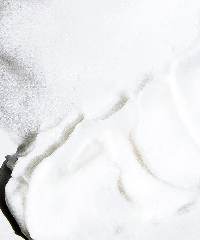 Texture du CELIMAX Derma Nature Relief Madecica pH Balancing Foam Cleansing 150ml, mousse onctueuse et apaisante.